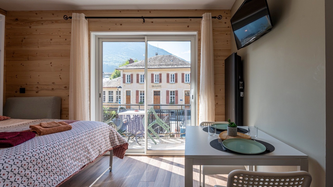 Photo of Bedroom in Saint-Etienne-de-Cuines