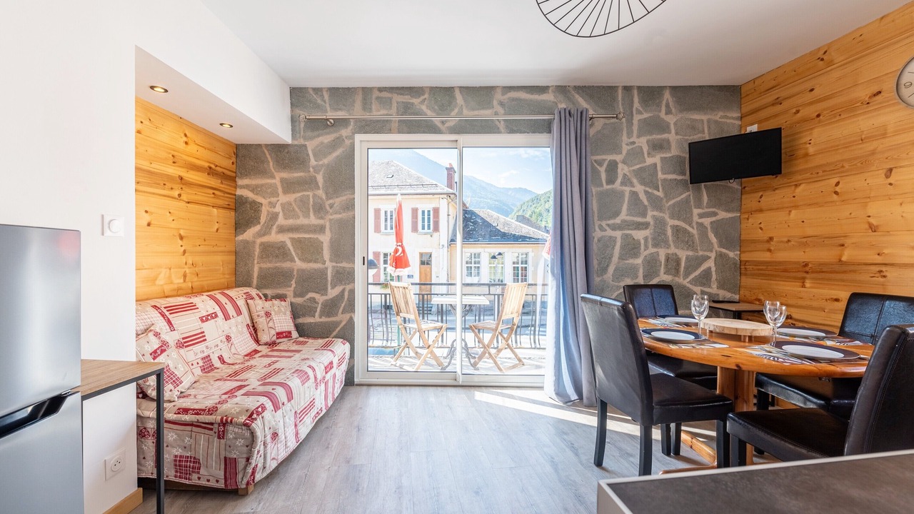 Photo of Livingroom in Saint-Etienne-de-Cuines