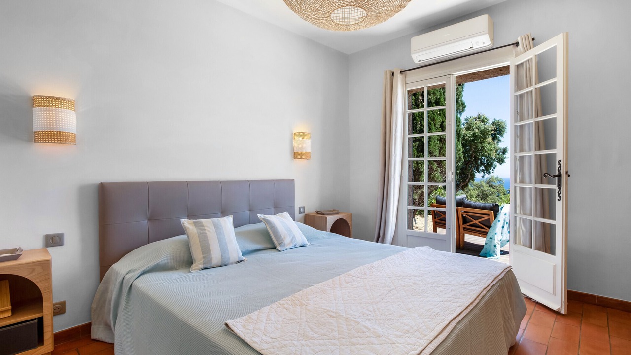 Photo of Bedroom in Les Issambres