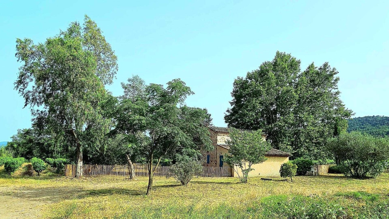 Photo of Outdoor in Cuers