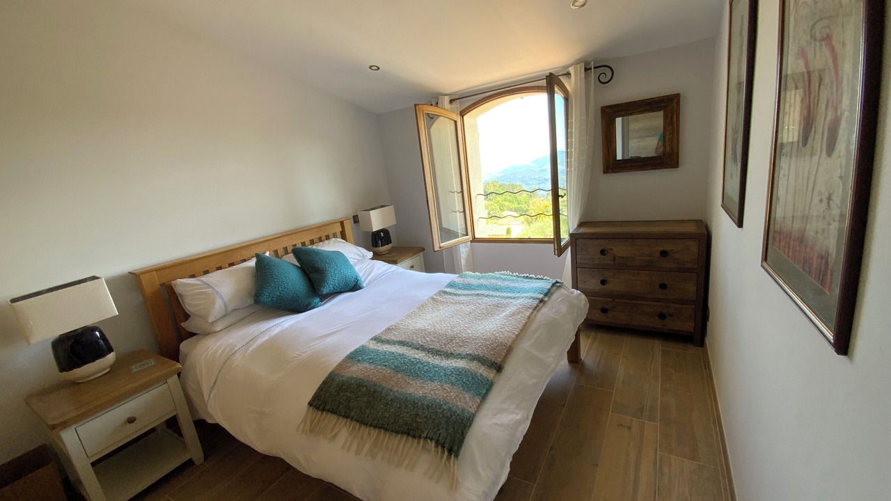 Photo of Bedroom in Saint-Vallier-de-Thiey