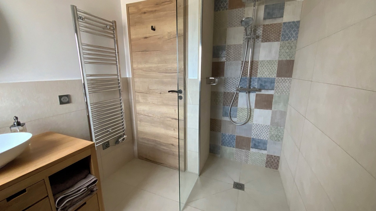Photo of Bathroom in Saint-Vallier-de-Thiey