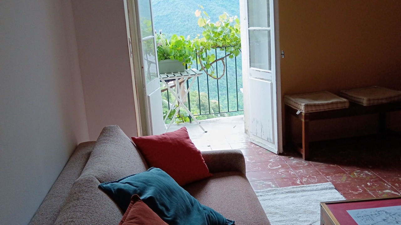 Photo of Livingroom in Sigale
