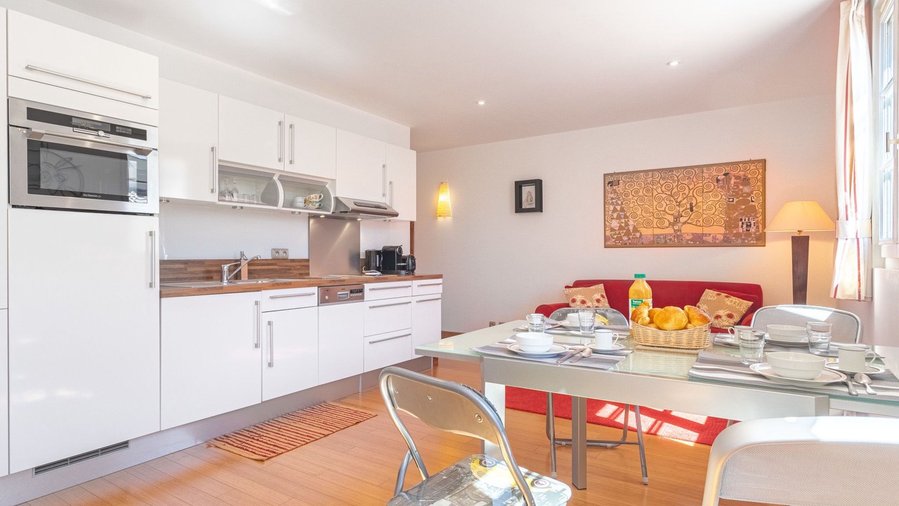 Photo of Bedroom in Saint-Tropez City Centre