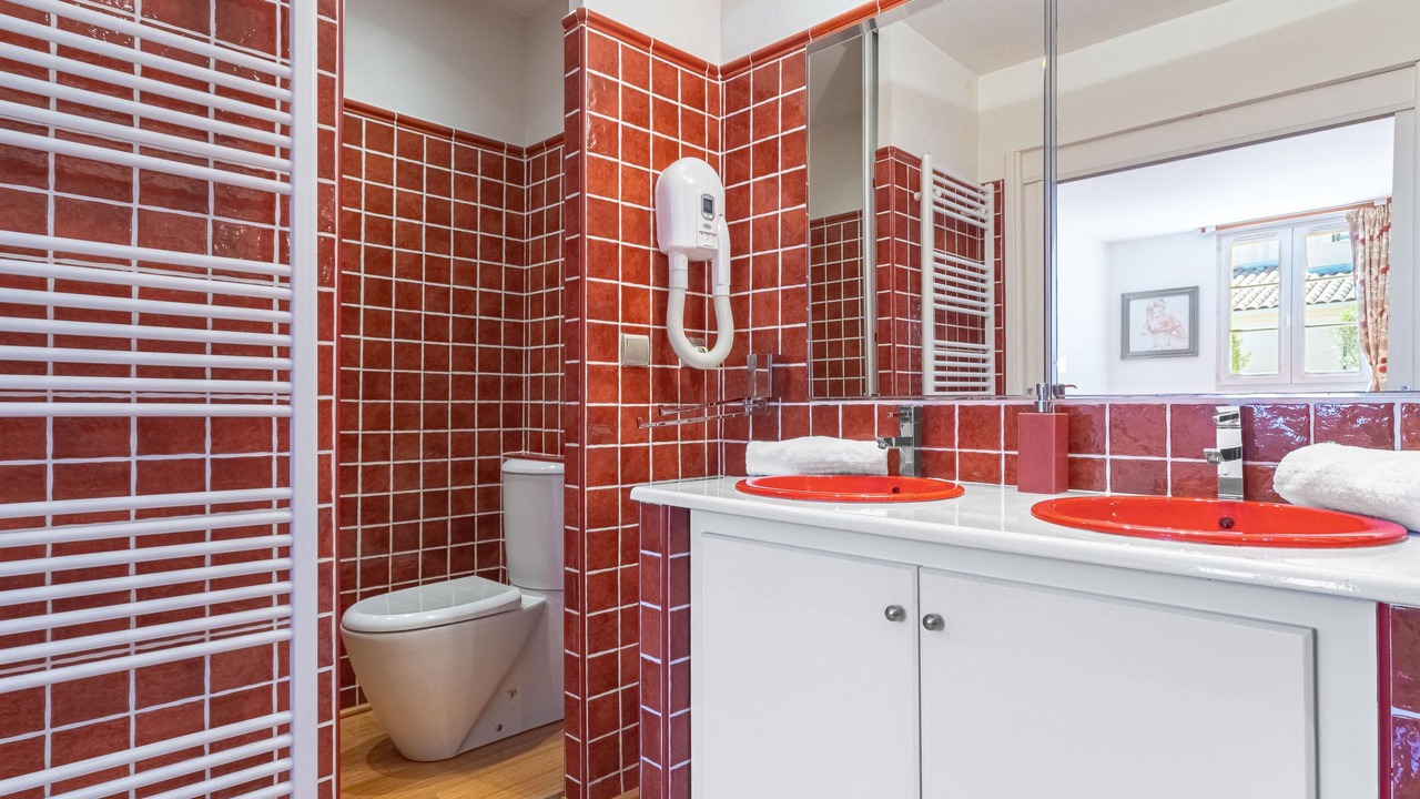 Photo of Bathroom in Saint-Tropez City Centre