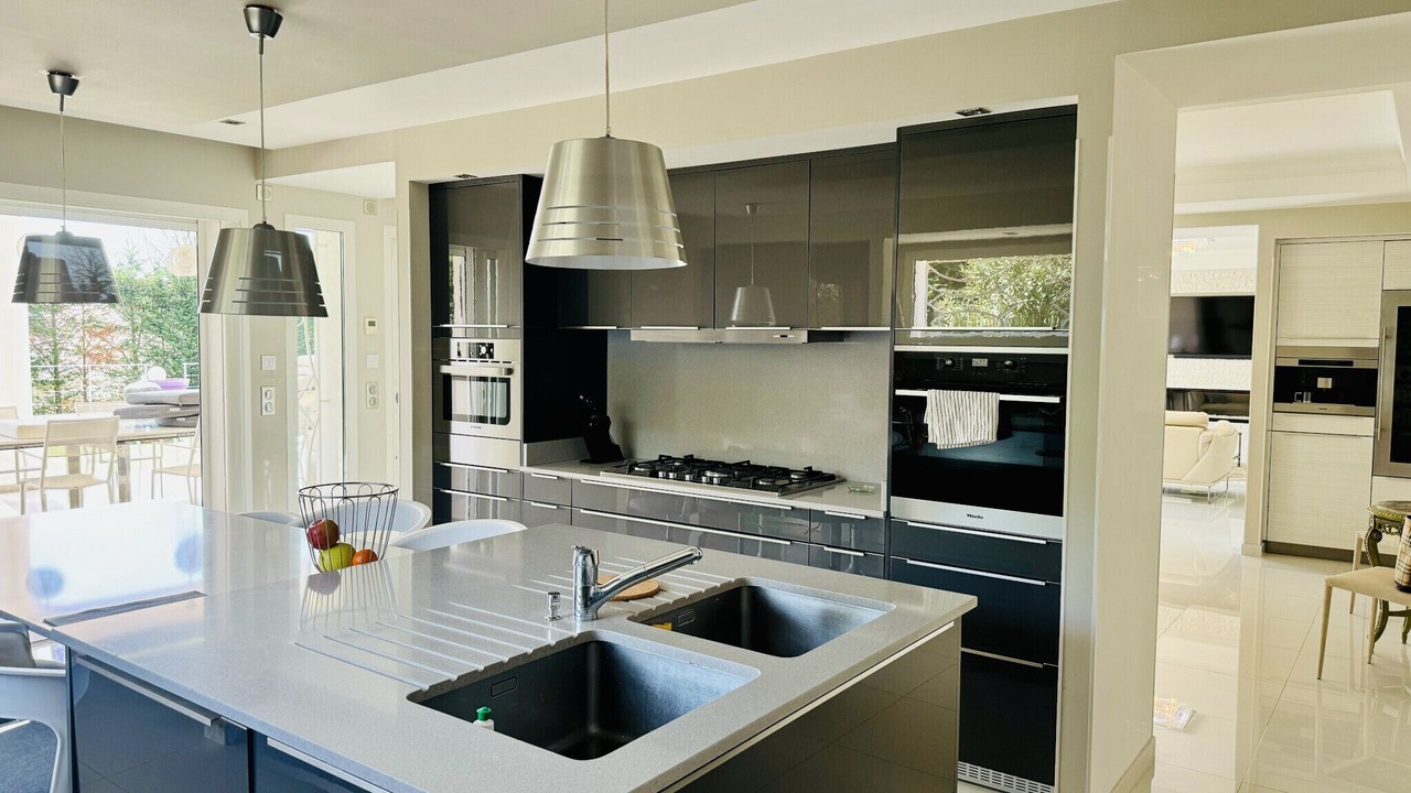 Photo of Kitchen in Saint-Cezaire-sur-Siagne