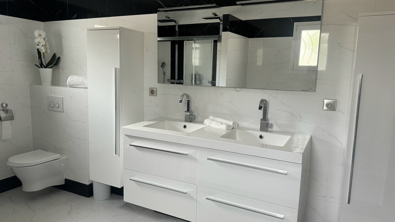 Photo of Bathroom in Saint-Cezaire-sur-Siagne