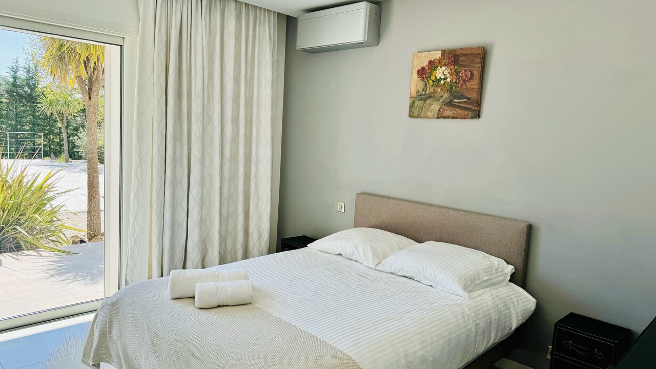 Photo of Bedroom in Saint-Cezaire-sur-Siagne