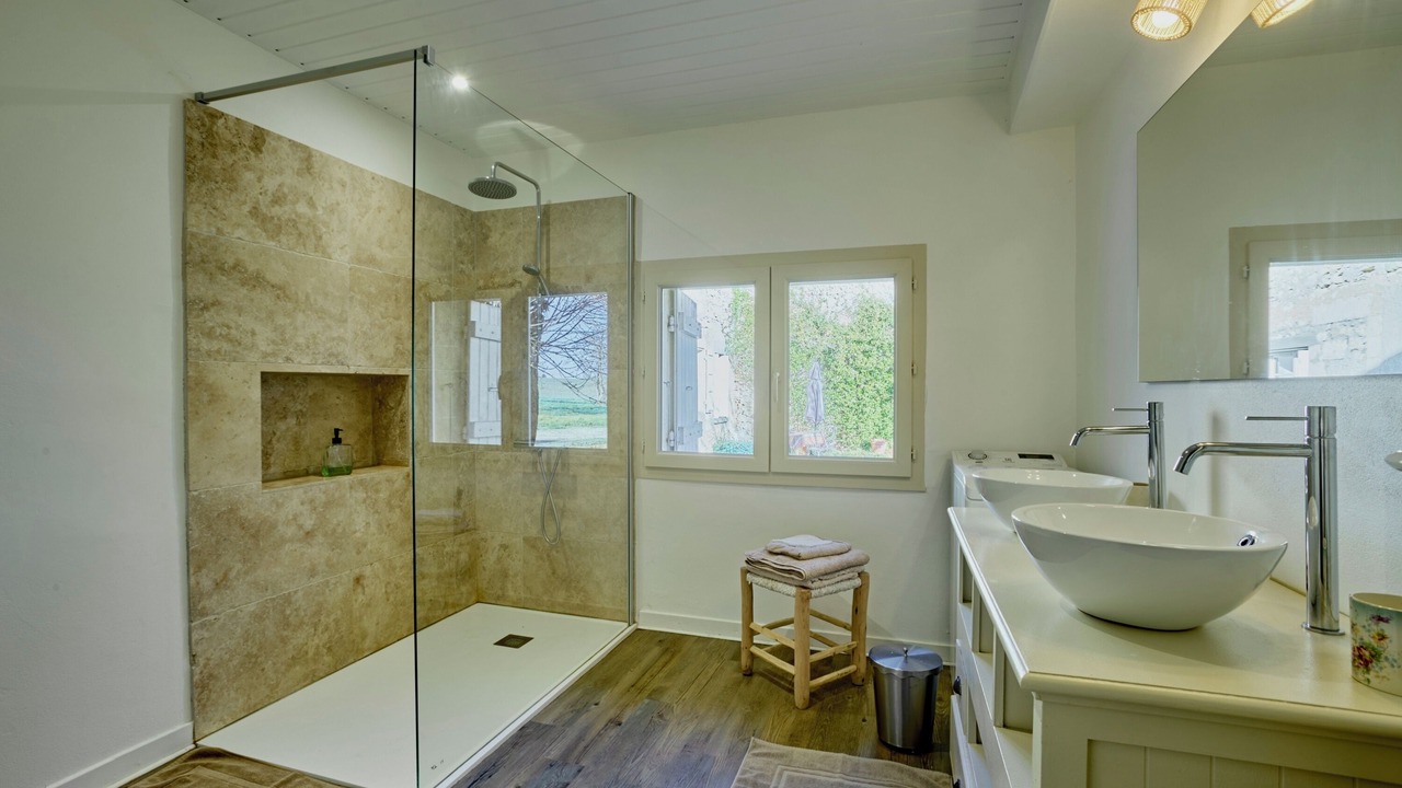 Photo of Bathroom in Maignaut-Tauzia
