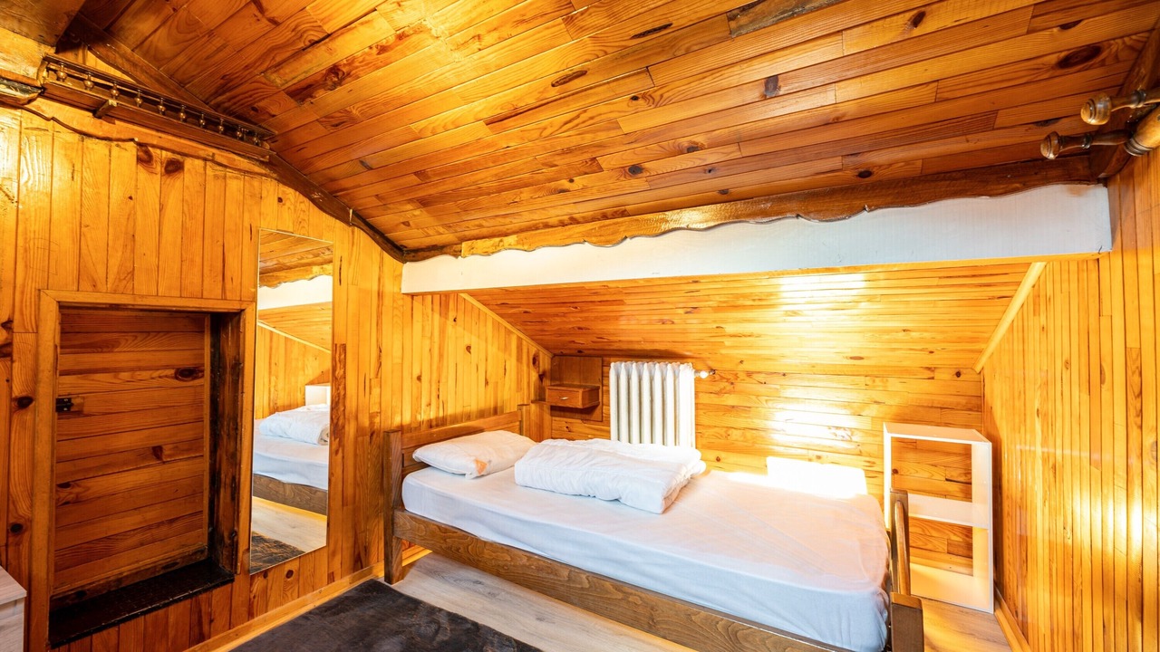 Photo of Bedroom in Albiez-le-Vieux
