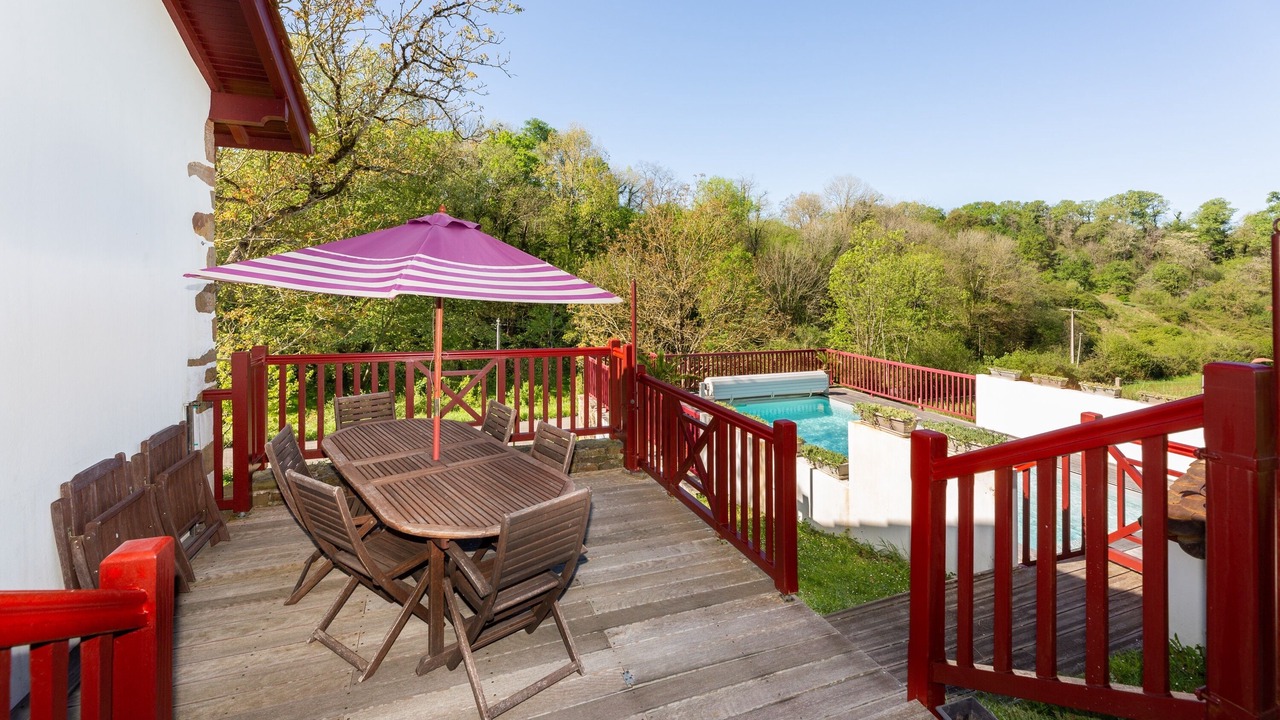 Photo of Outdoor in Amorots-Succos