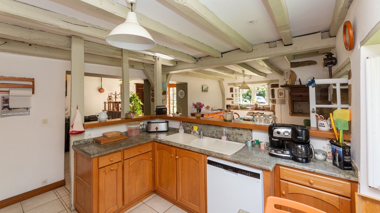 Photo of Kitchen in Amorots-Succos