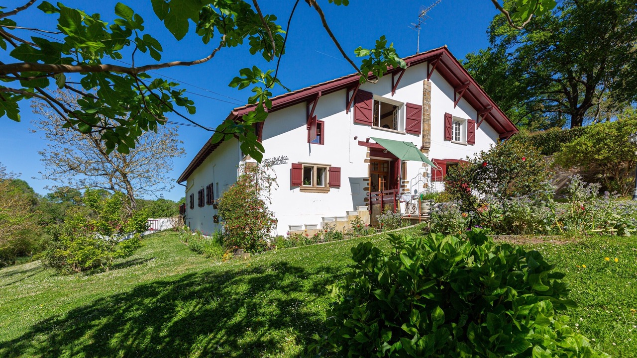 Photo of Outdoor in Amorots-Succos