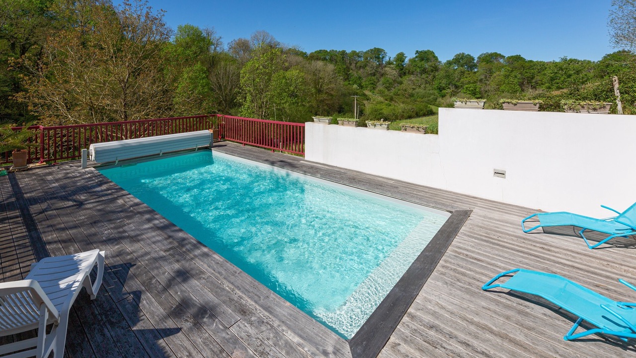 Photo of Outdoor in Amorots-Succos