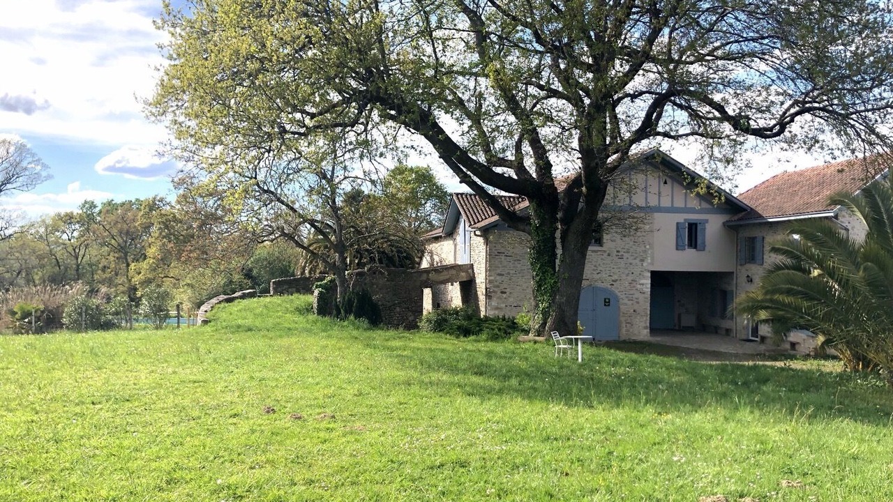 Photo of Outdoor in Came