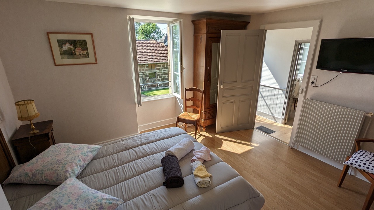 Photo of Bedroom in Saint-Pantaleon-de-Larche