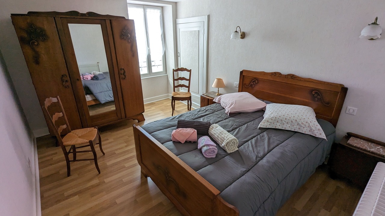 Photo of Bedroom in Saint-Pantaleon-de-Larche