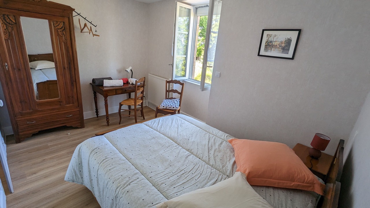 Photo of Bedroom in Saint-Pantaleon-de-Larche
