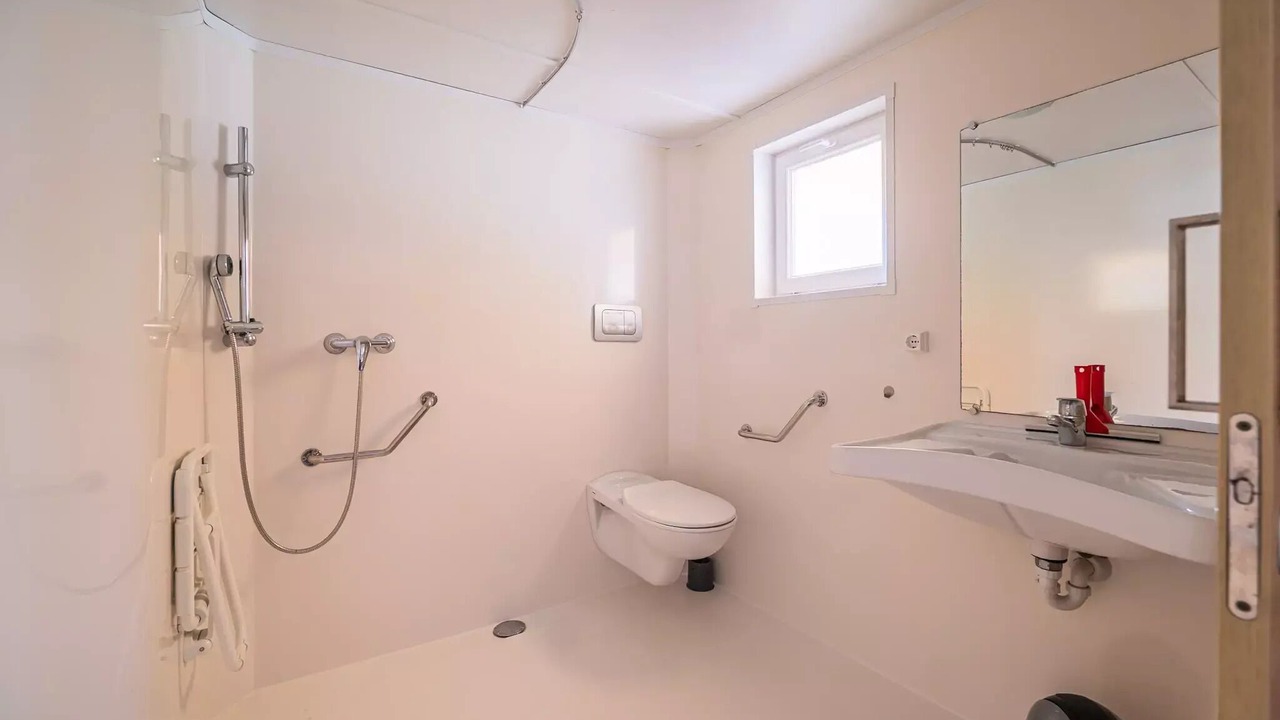Photo of Bathroom in Saint-Laurent-de-Medoc
