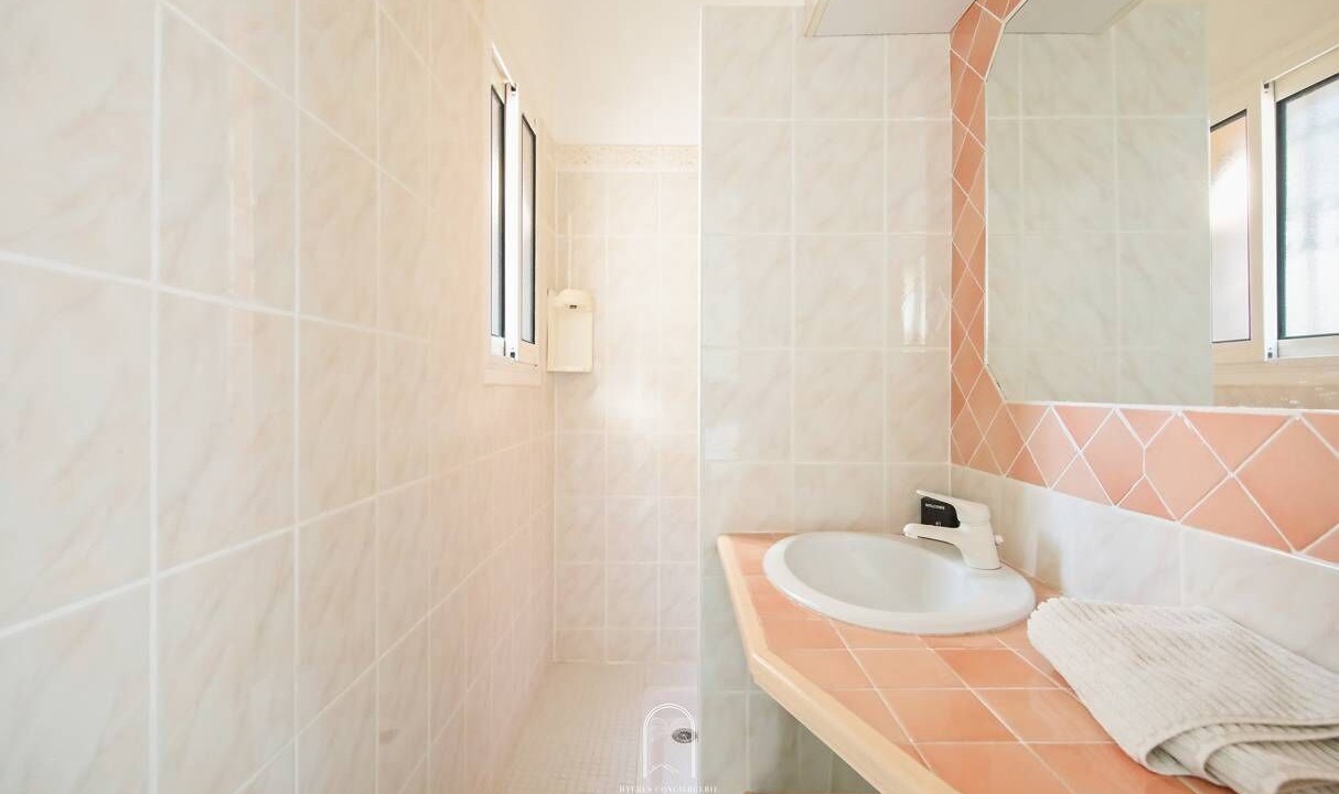 Photo of Bathroom in Hyeres