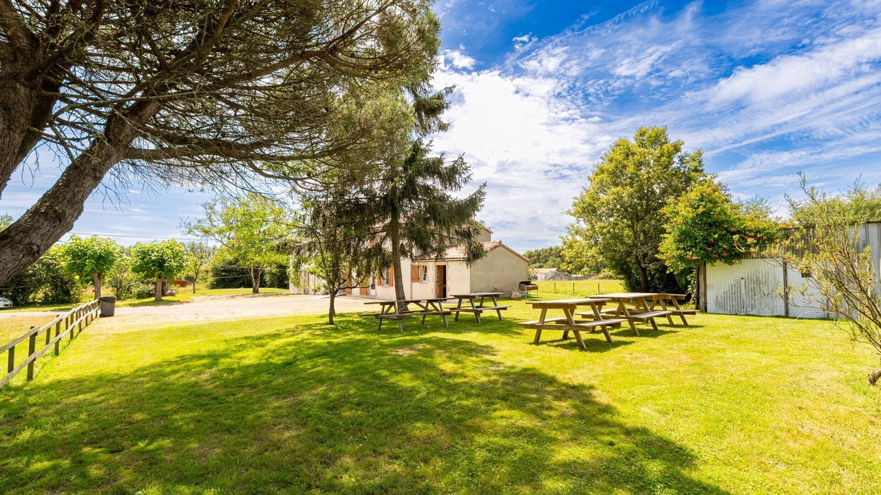Photo of Outdoor in Saint-Etienne-du-Bois