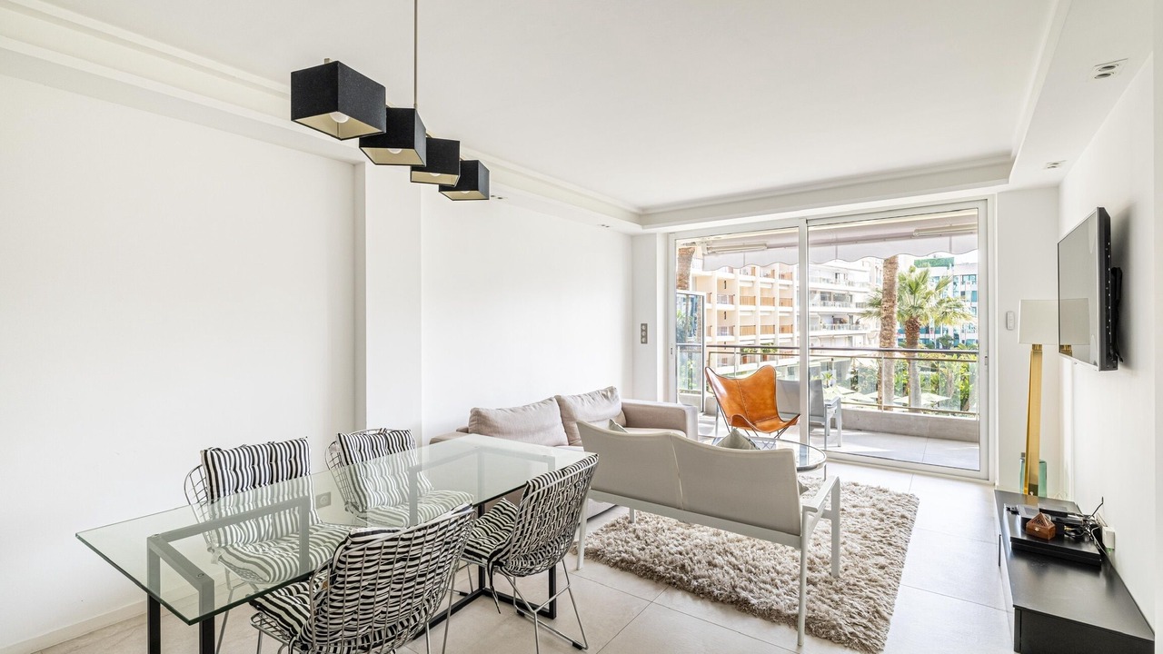 Photo of Livingroom in Cannes City Centre