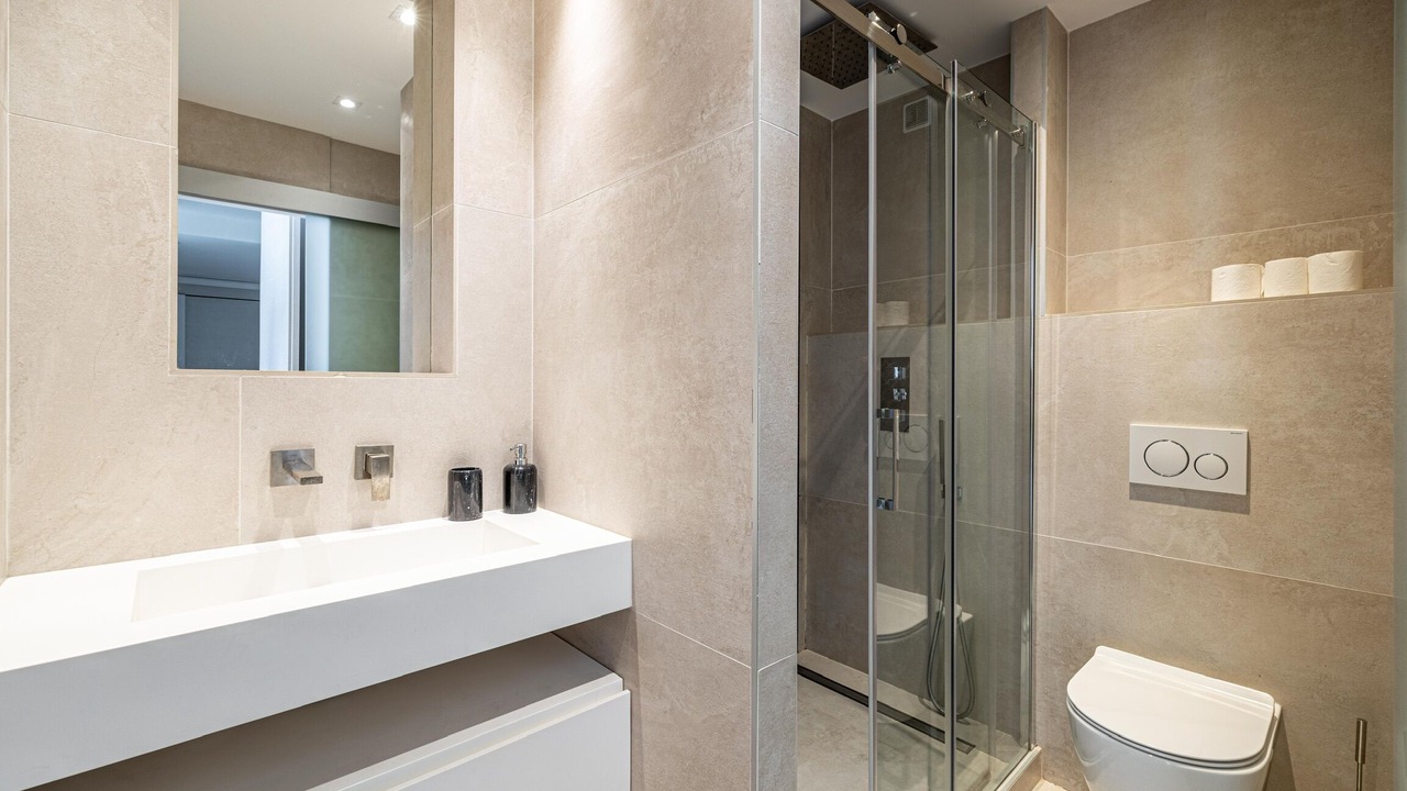 Photo of Bathroom in Cannes City Centre