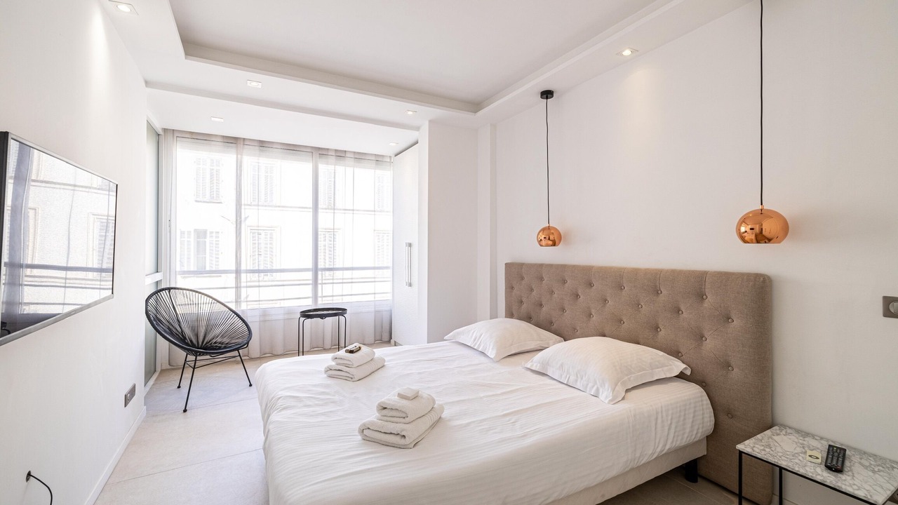 Photo of Bedroom in Cannes City Centre