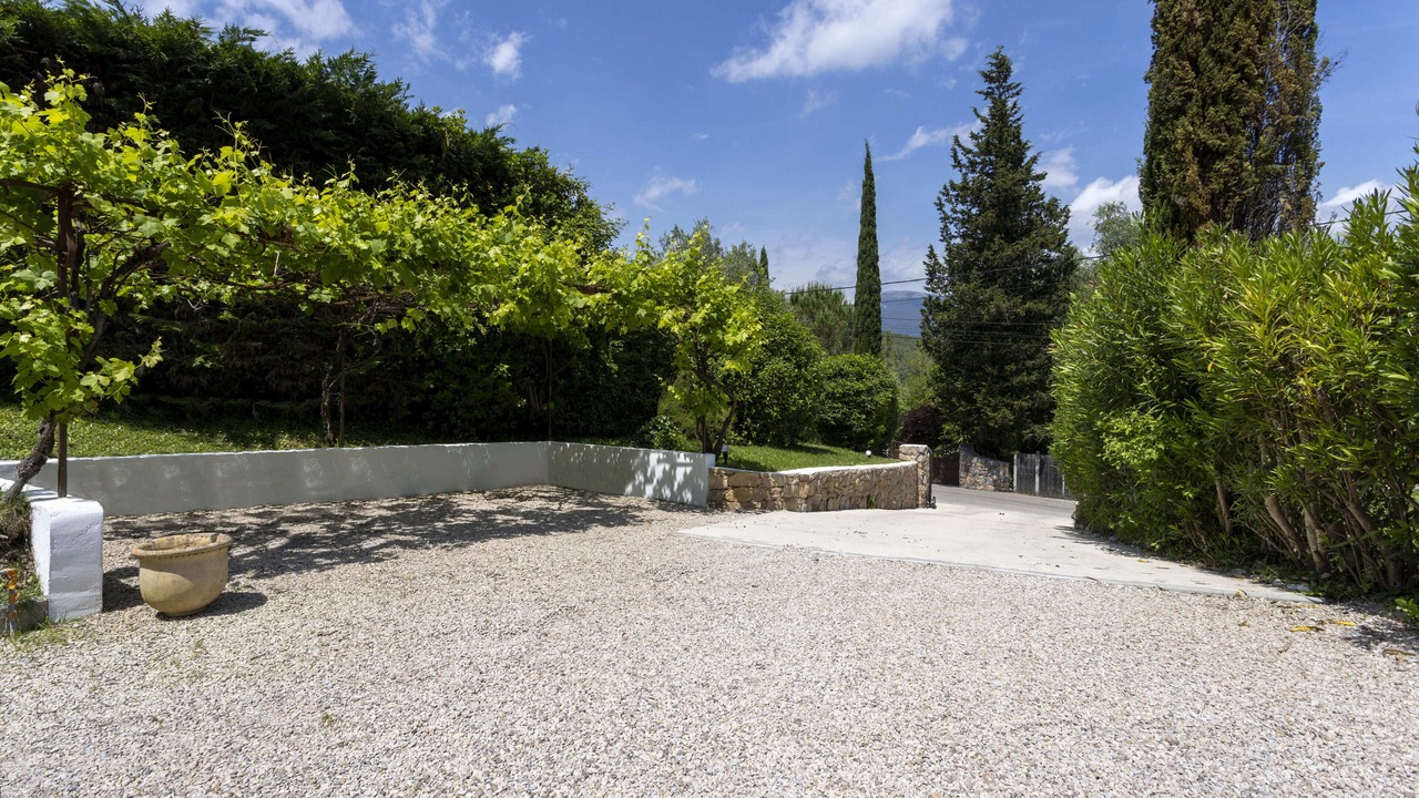 Photo of Outdoor in Les Maillans