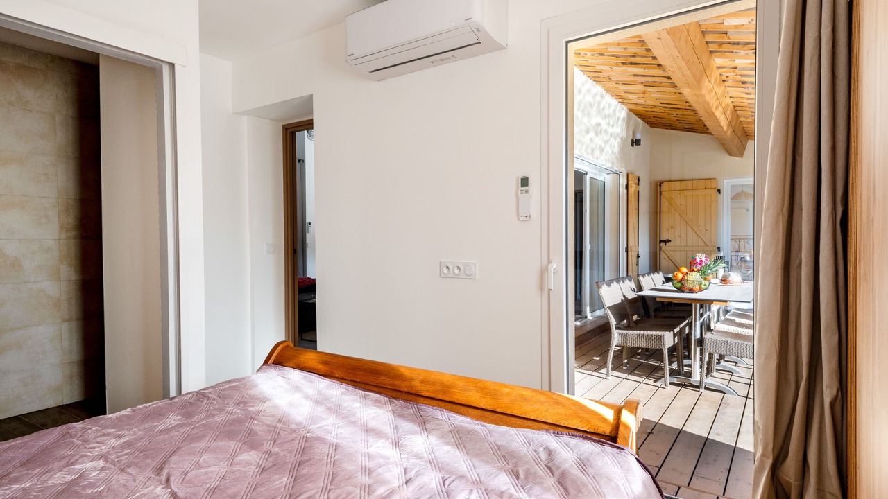 Photo of Bedroom in Preconil