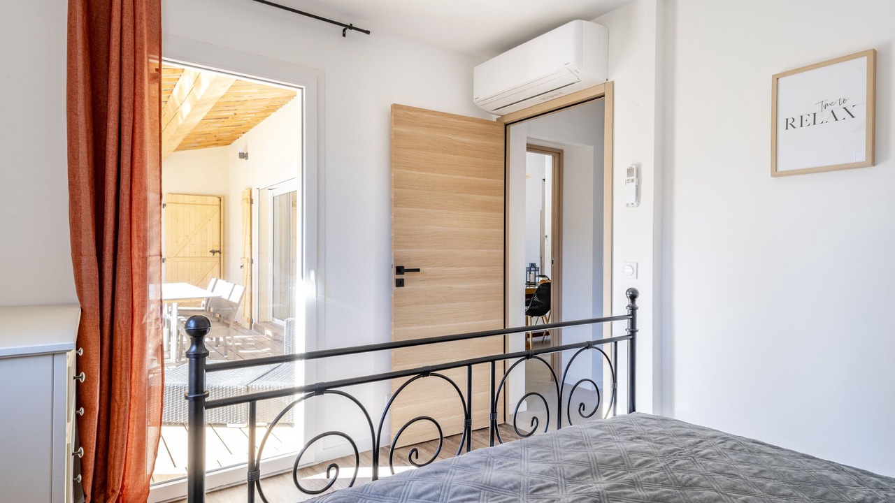 Photo of Bedroom in Preconil