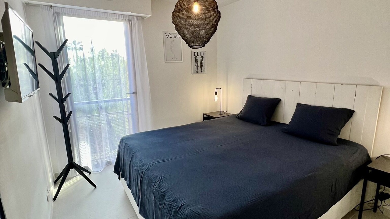 Photo of Bedroom in Villeneuve Loubet Beach