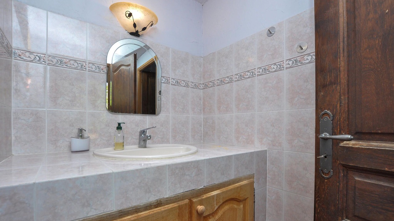 Photo of Bathroom in Saint-Vallier-de-Thiey