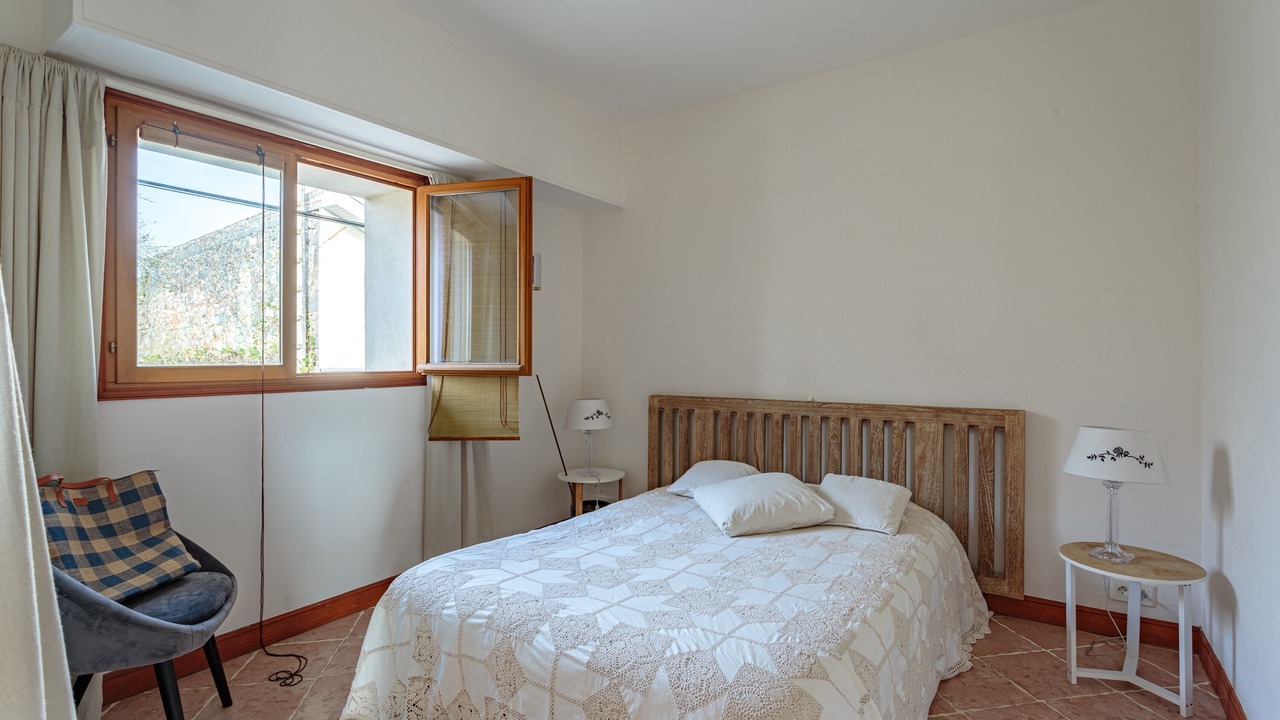 Photo of Bedroom in Sames
