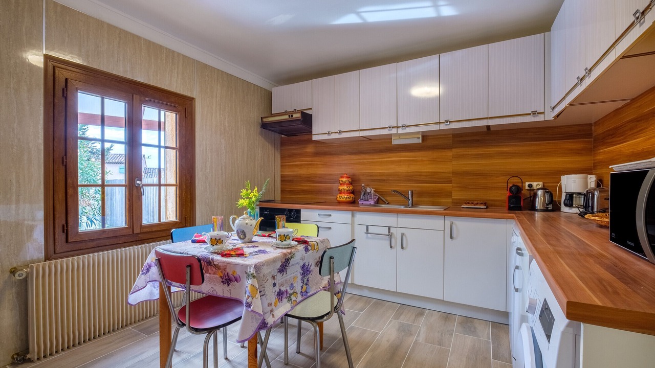 Photo of Kitchen in Saint-Cezaire-sur-Siagne