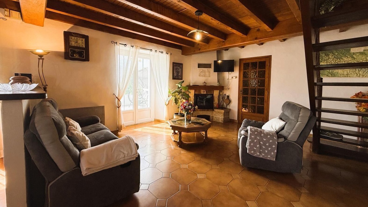 Photo of Livingroom in Macaye