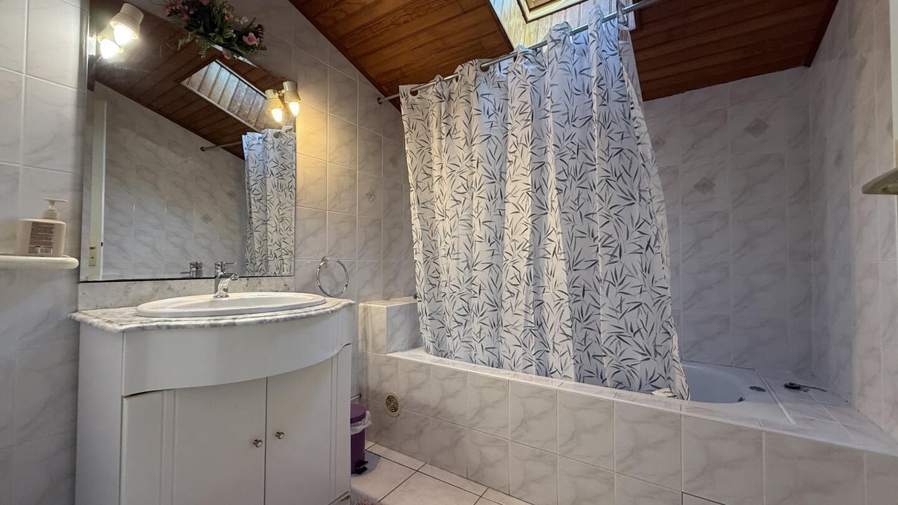 Photo of Bathroom in Macaye