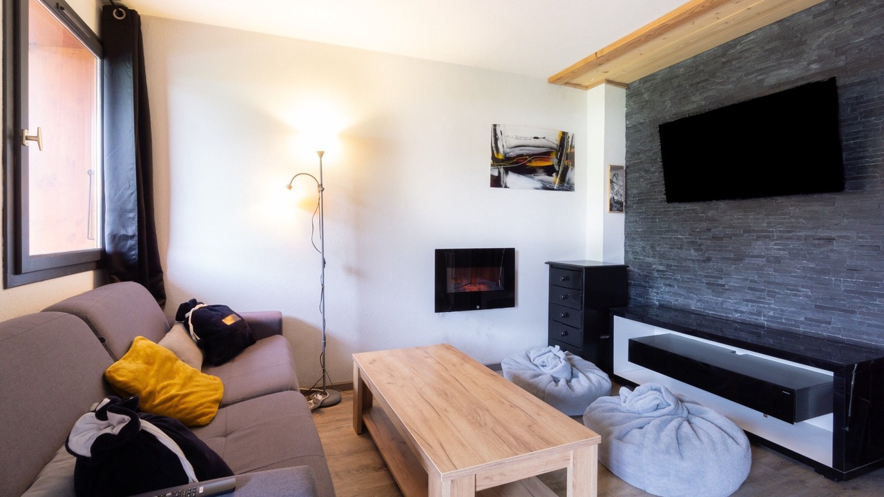 Photo of Livingroom in Albiez-Montrond