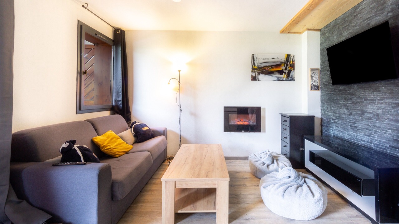 Photo of Livingroom in Albiez-Montrond