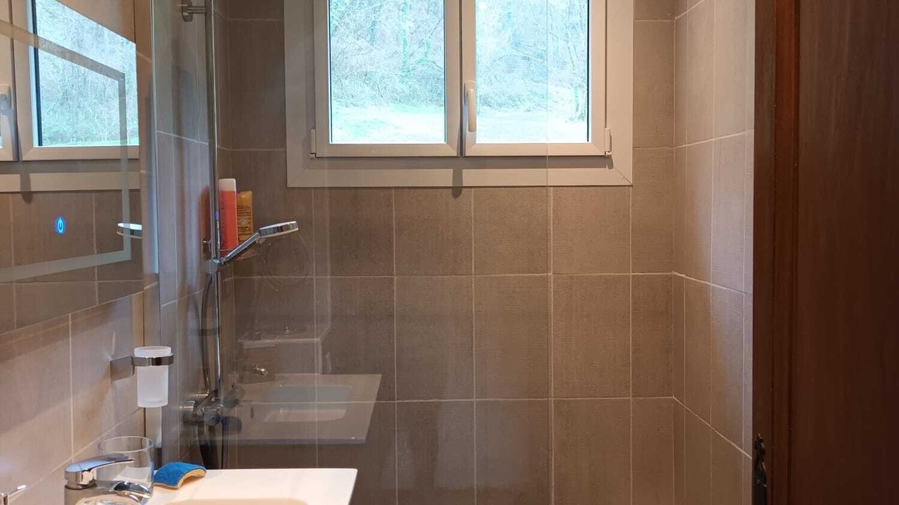 Photo of Bathroom in Carennac