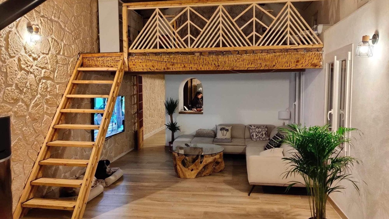 Photo of Livingroom in Ollioules