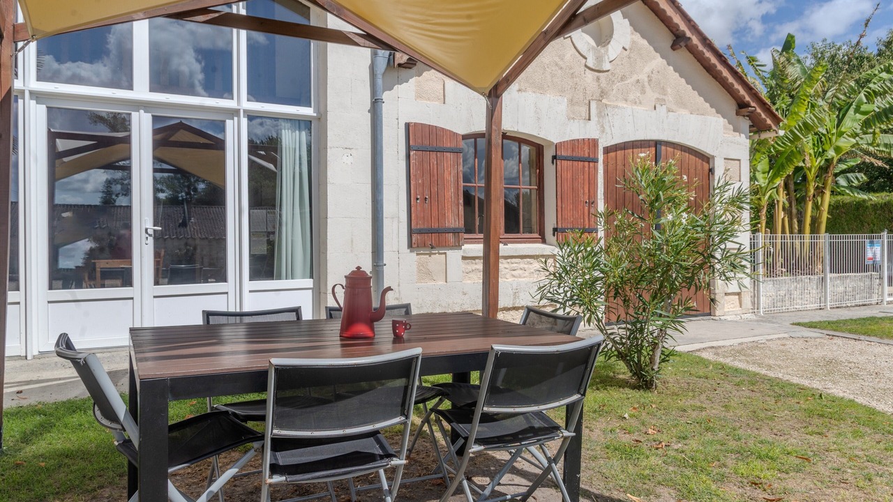 Photo of Outdoor in Mortiers