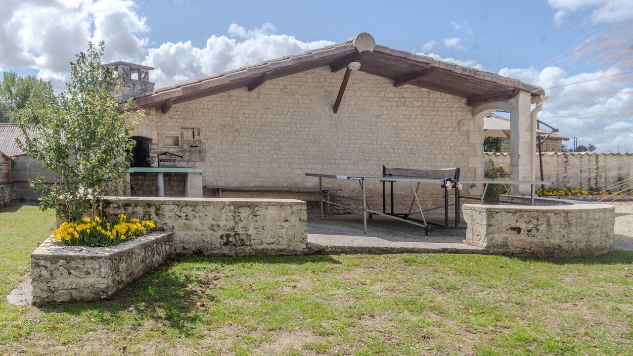 Photo of Outdoor in Mortiers