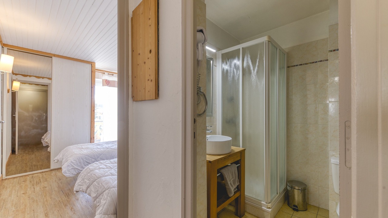 Photo of Bathroom in Eclose-Est