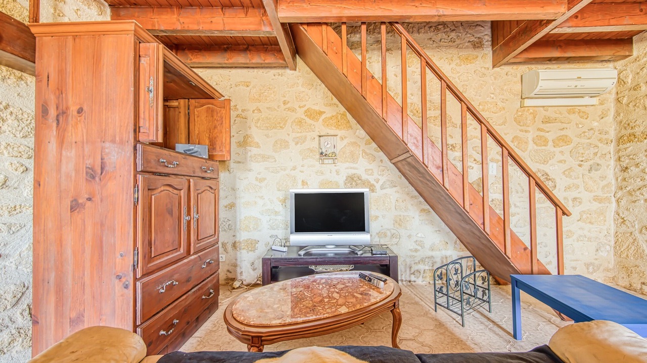 Photo of Livingroom in Cavignac