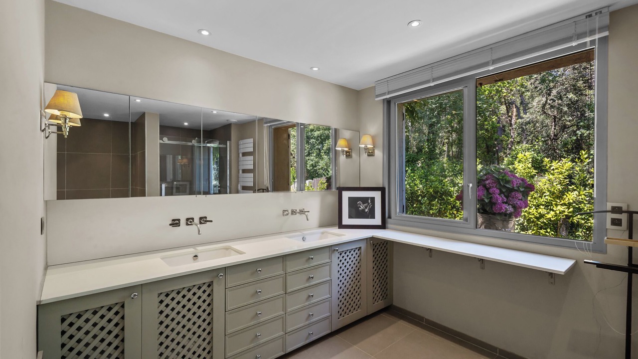 Photo of Bathroom in Opio