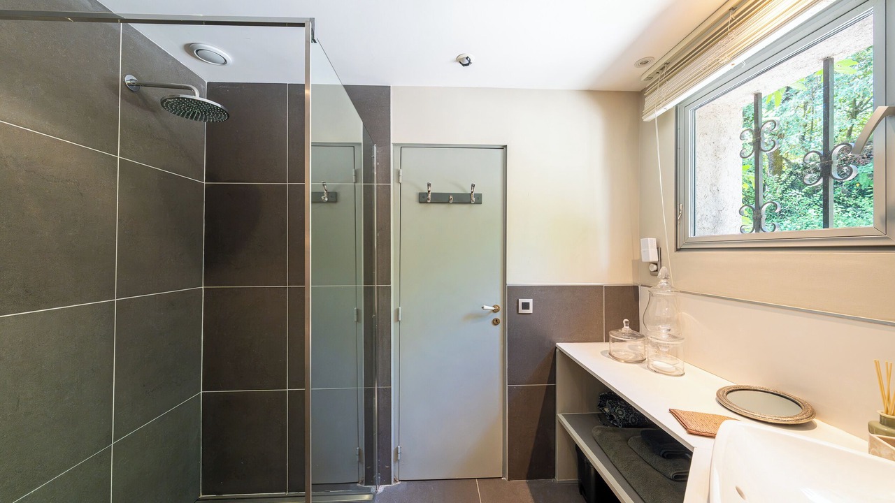 Photo of Bathroom in Opio