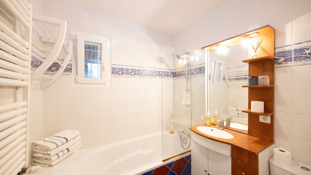 Photo of Bathroom in Brison-Saint-Innocent