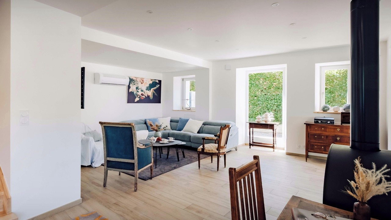 Photo of Livingroom in Menthon-Saint-Bernard