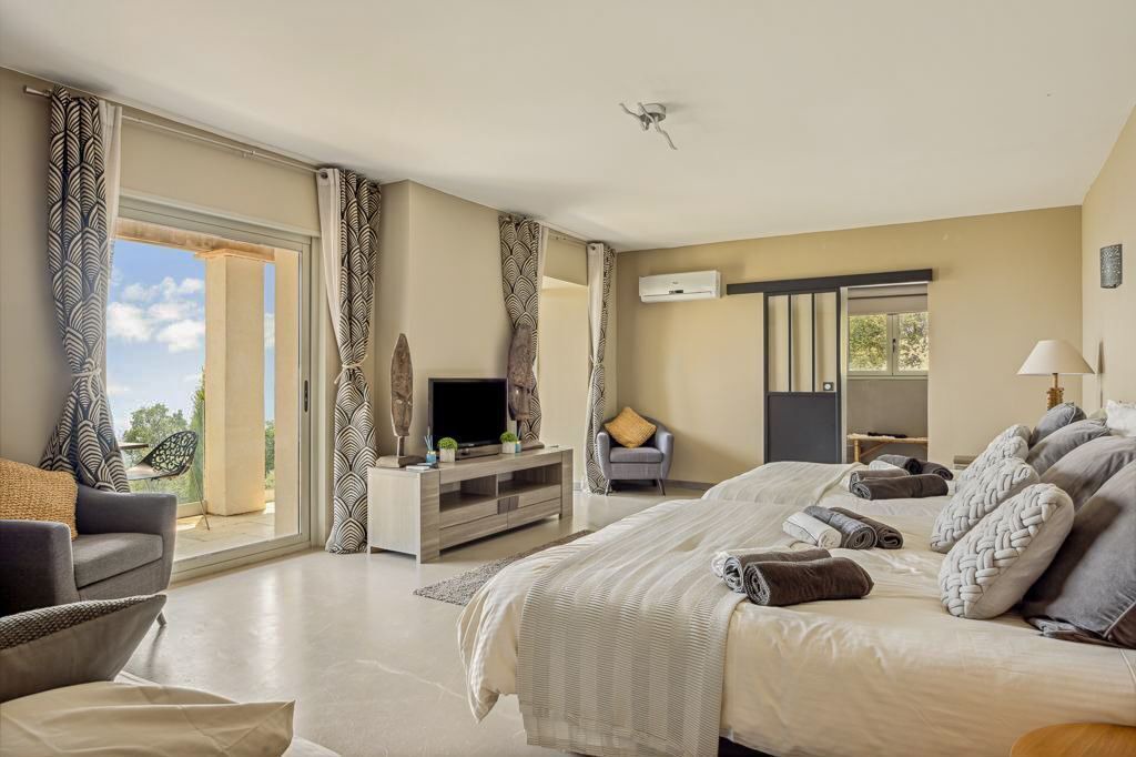 Photo of Bedroom in Saint-Vallier-de-Thiey
